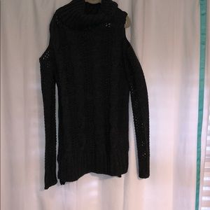 Off shoulder sweatshirt